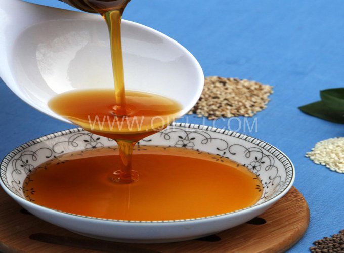 芝麻油提取加工，企鵝糧油機(jī)械生產(chǎn)色香味俱佳的油脂(圖1)